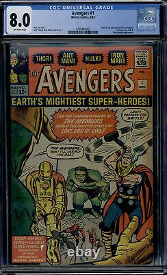 Marvel Comics Avengers #1 CGC 8.0 Off-white pages