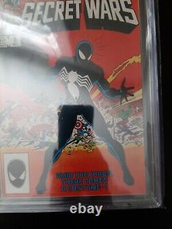 Marvel Super Heroes Secret Wars #8 CGC 9.6 White Pages, 1st black costume, Venom